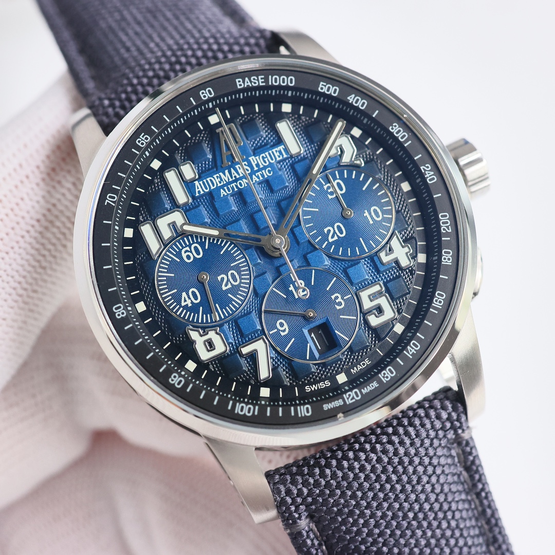 Audemars Piguet Royal Oak 26048 Offshore RW4 41 Chronograph Mechanical Watch