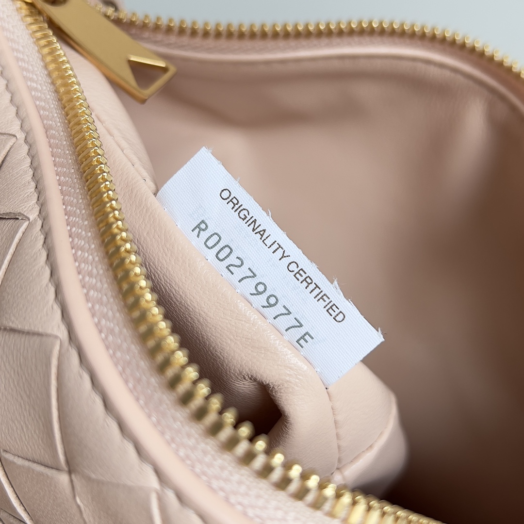 Bottega Veneta Year of the Snake Limited Edition Wallace Handbag 754443