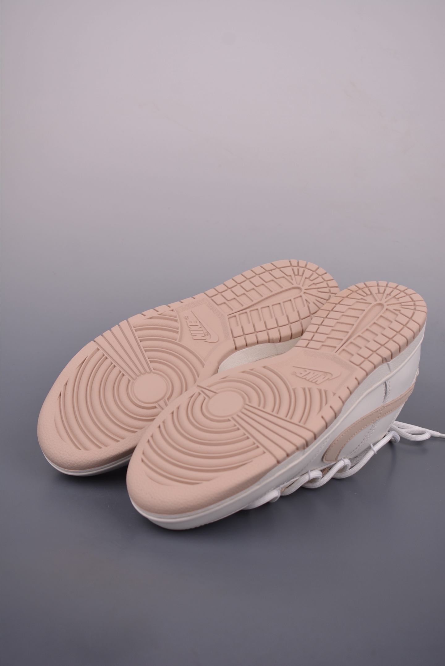 Nike SB Dunk Low Just Do It “Gray Pink” WG0510-070
