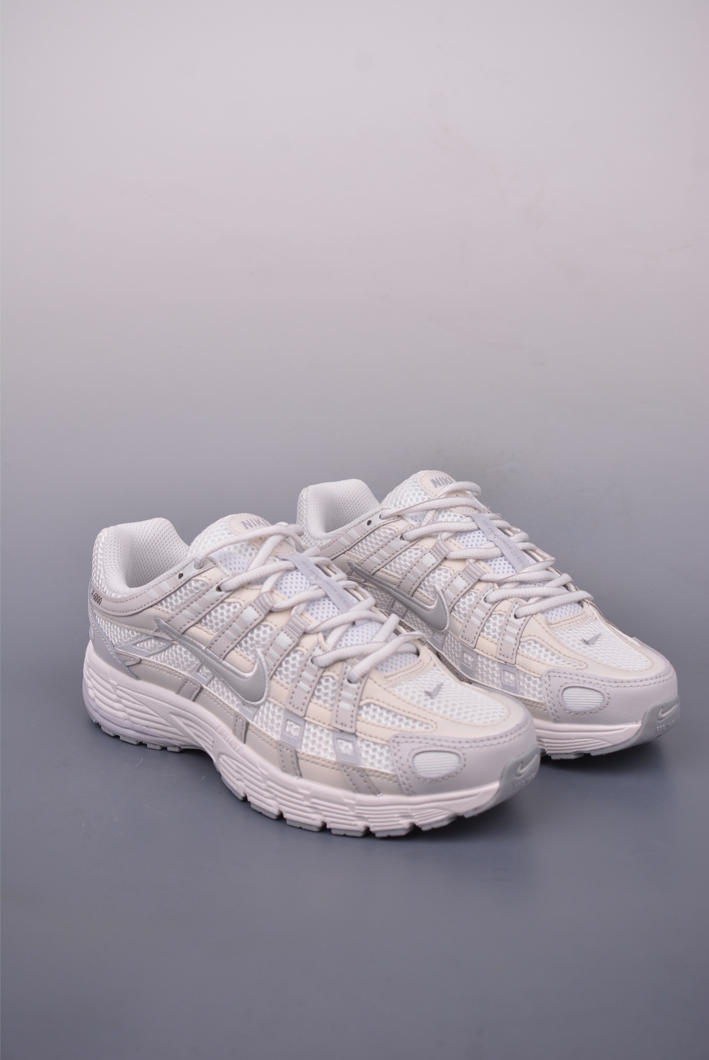 Nike Initiator Running Shoes White and Grey IF1756-100