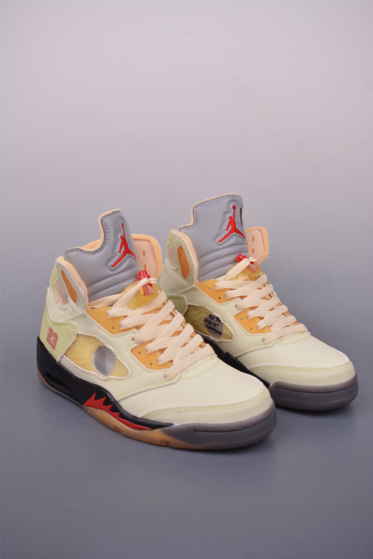 OFF-WHITE x Jordan Air Jordan 5 Retro SP basketball shoes OW cream white red black DH8565-100