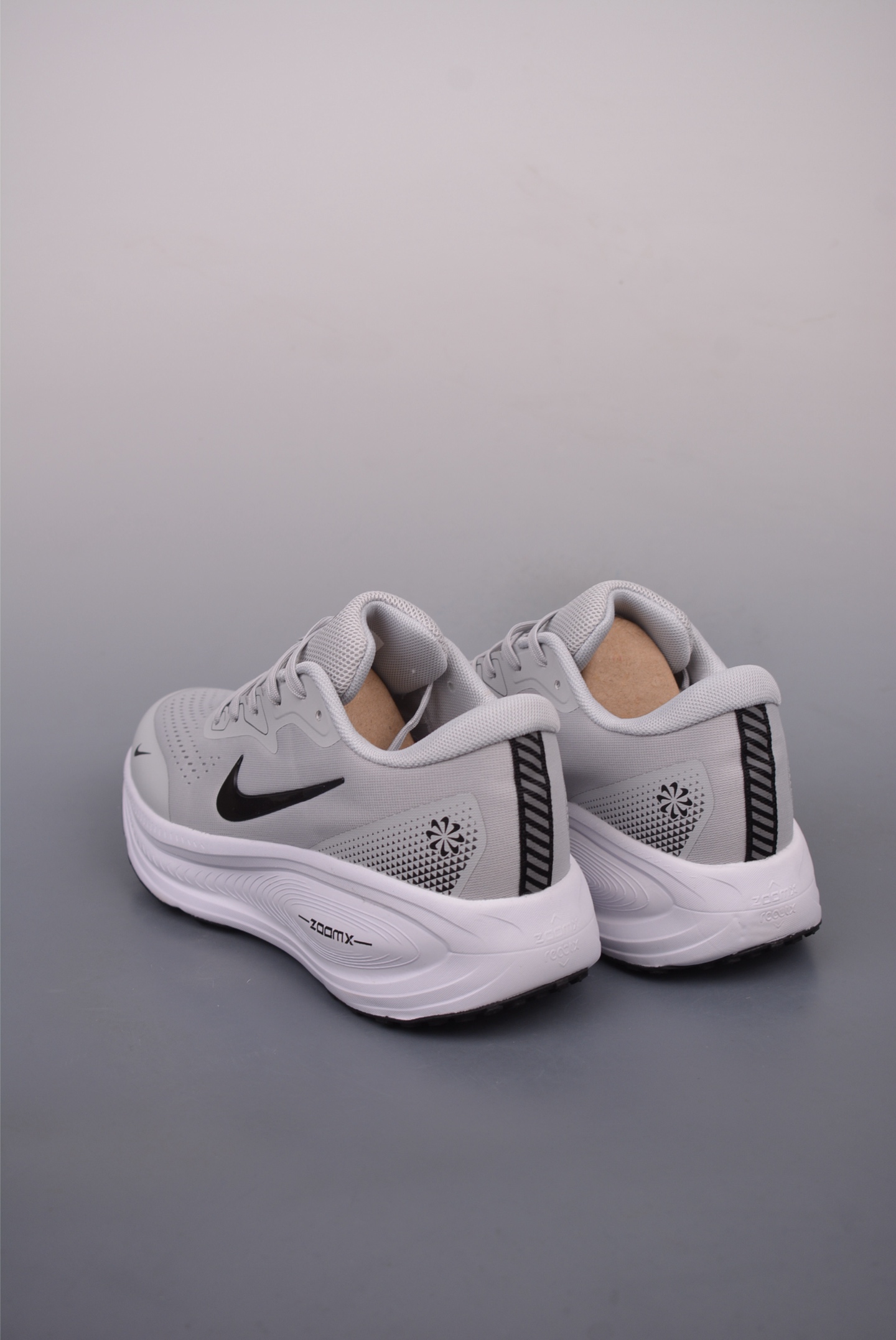 Nike Air Zoom Vomero 18X 2025 Grey