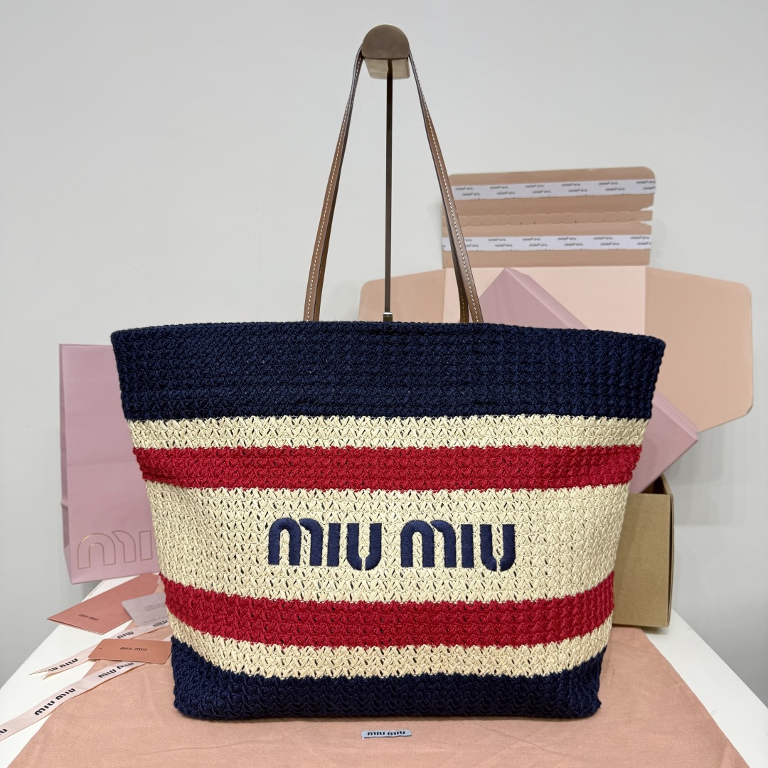 Miu Miu embroidered bag 5BG228