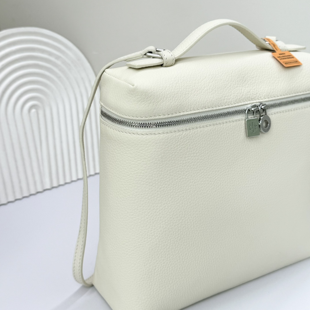 Loro Piana Extra poet L23.5 Square Backpack FAI6491