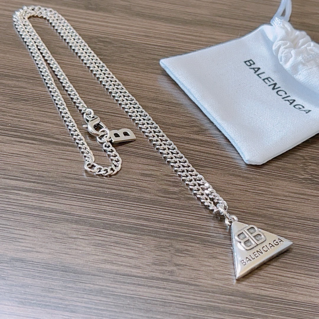 Balenciaga BB triangle chain vintage bracelet
