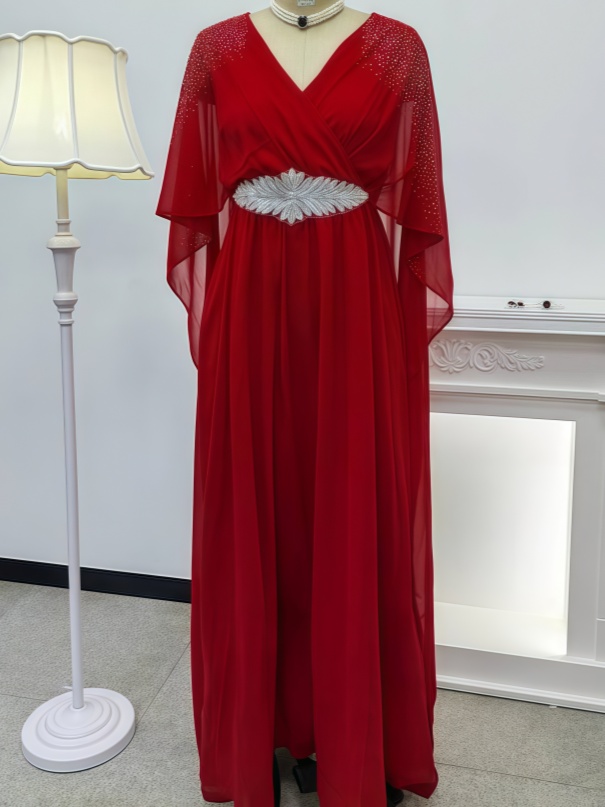 V-neck Sparkling Waist Seal Diamond Queen Style Dress