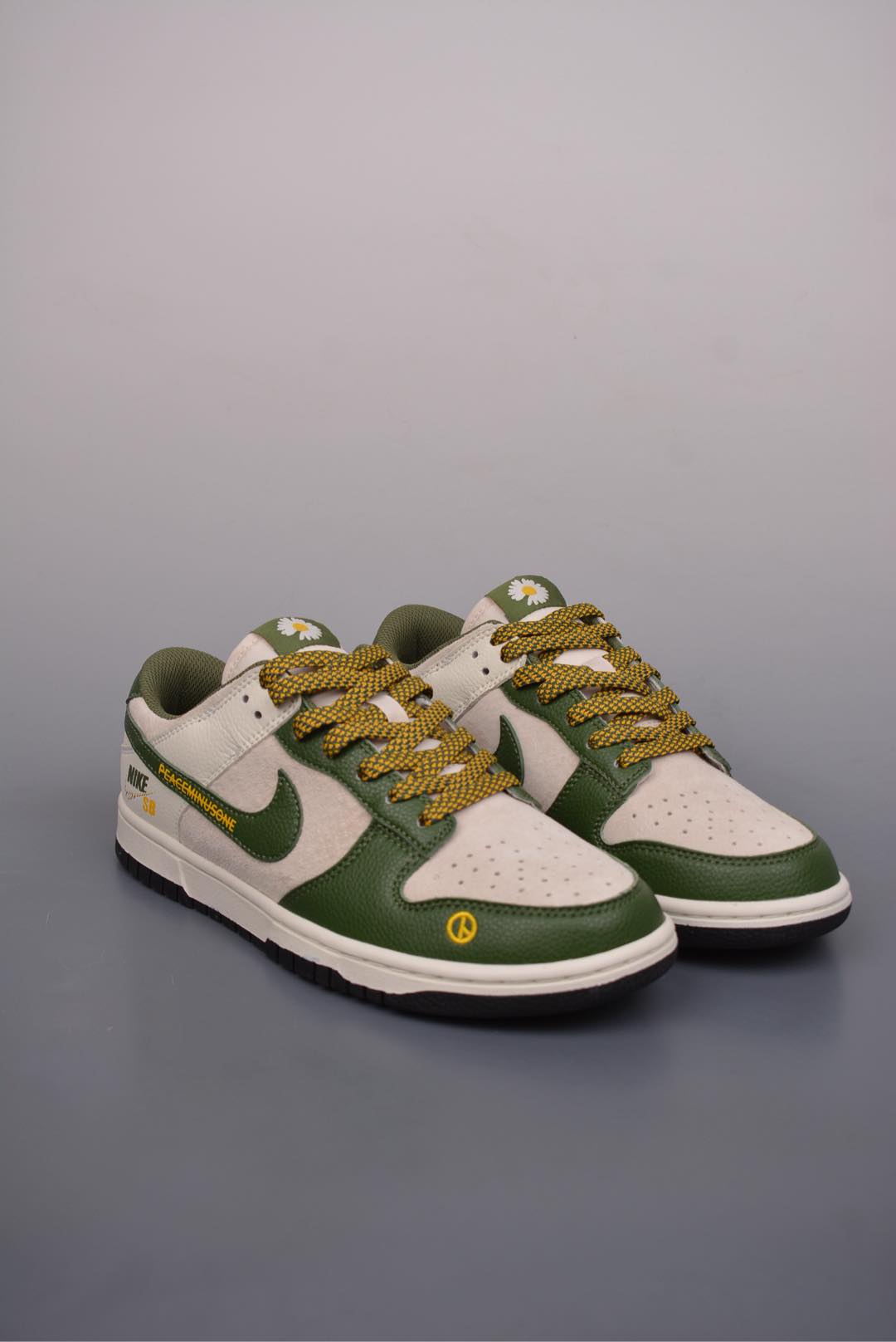 G-Dragon PEACEMINUSONE x Nike SB Dunk Low Dark Green Off-White DJ2024-072