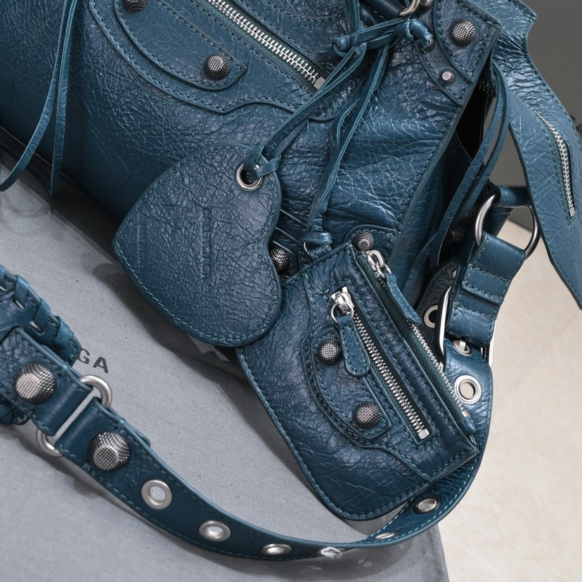 Balenciaga NEO CAGOLE Motorcycle Bag Medium