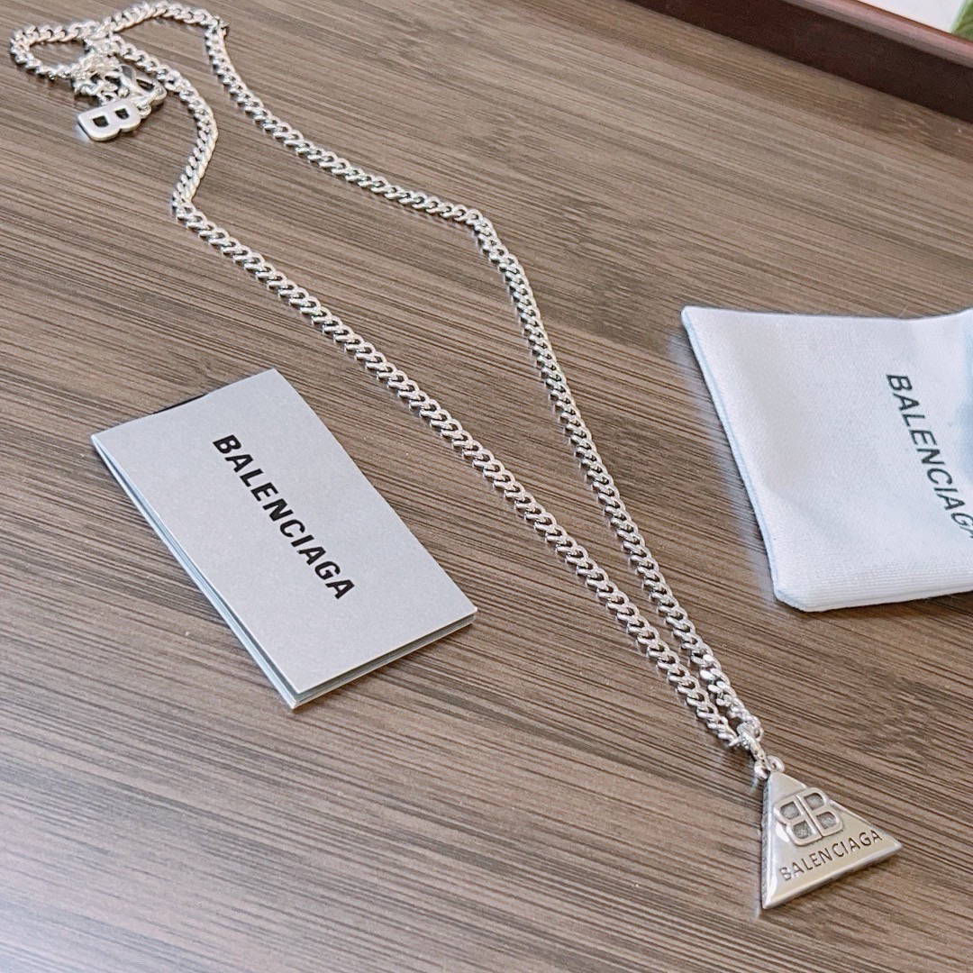 Balenciaga BB triangle chain vintage bracelet