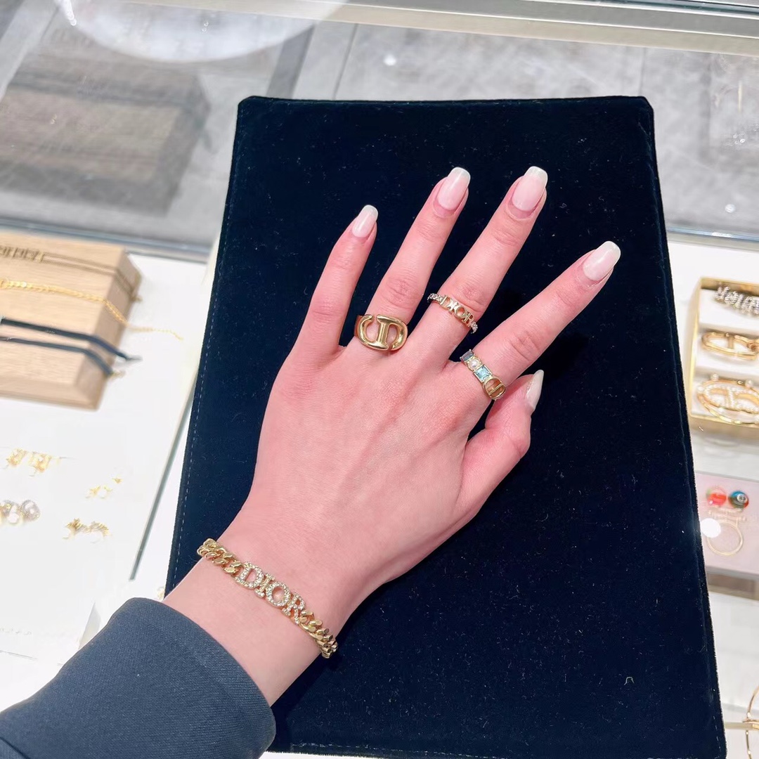 Dior Alphabet Square Diamond Ring