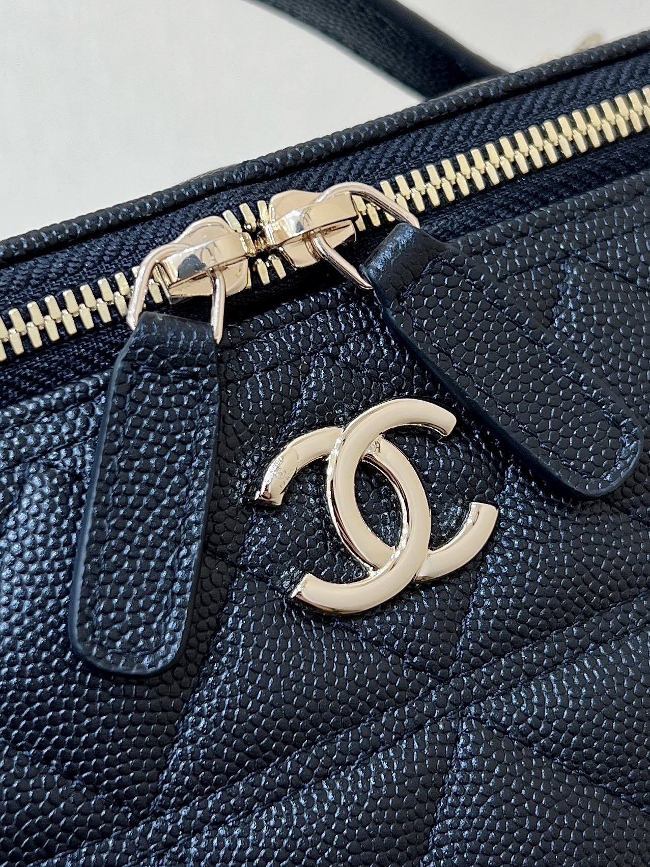 Chanel 25C handle long box AP4404
