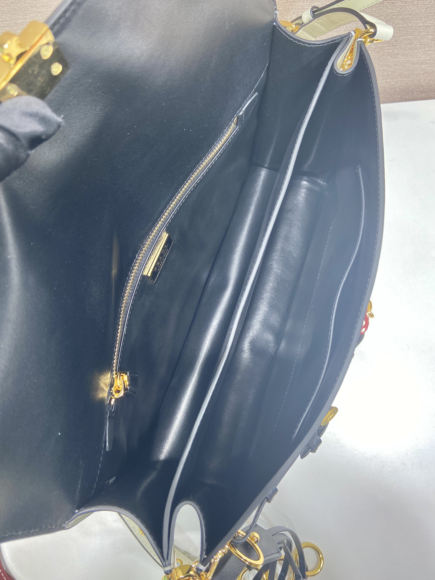 Prada soft sound large handbag 1BD378