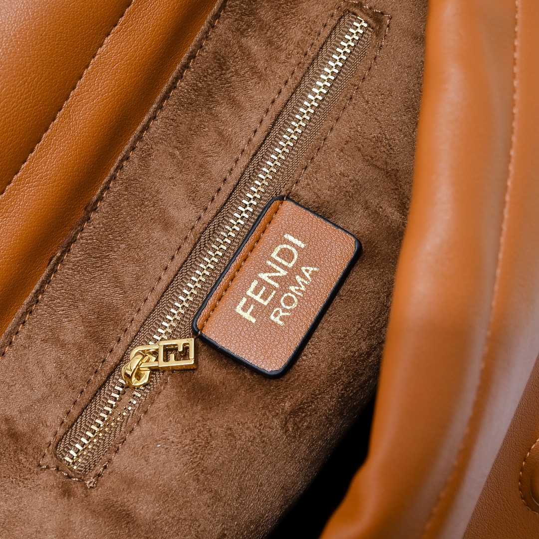 FENDI Mamma Baguette Handbag 83015B108