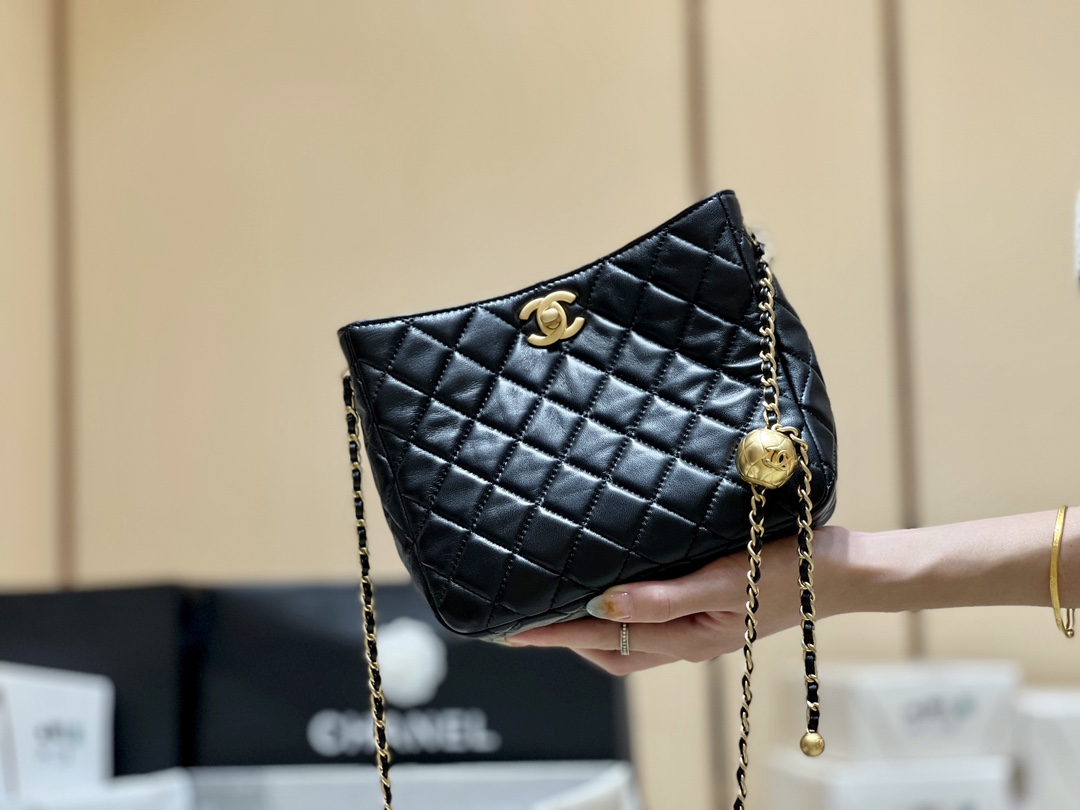 Chanel 22cc Spring/Summer Collection Golden Ball Hobo Hippie Bag 3259