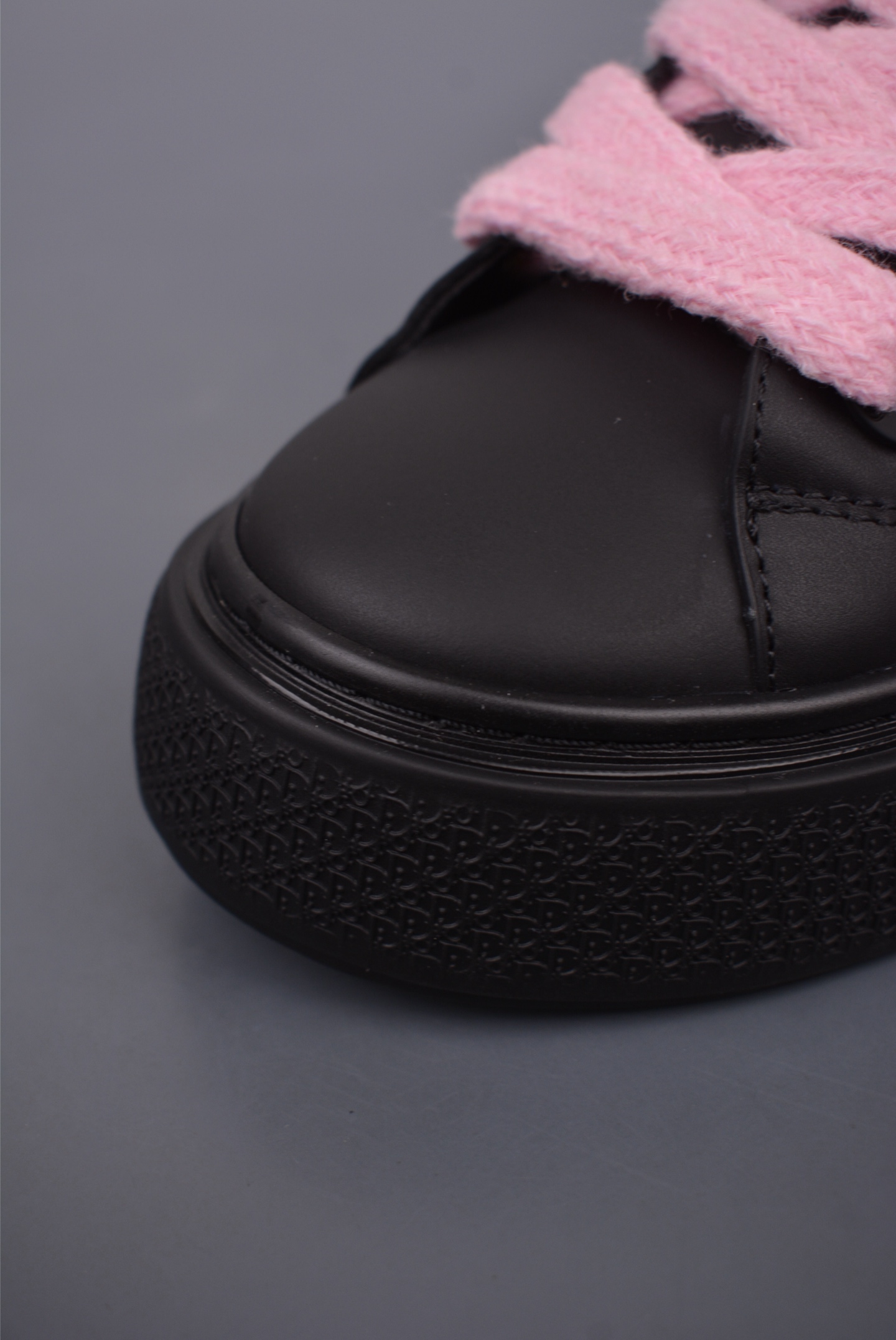 Dior B33 Low Top Sneakers Black and Pink Snake Year Limited Edition 3SN303ZEY