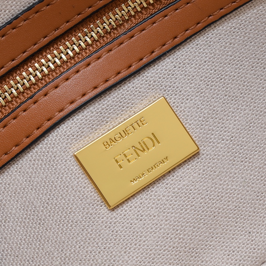 FENDI Baguette Shoulder Bag 1008
