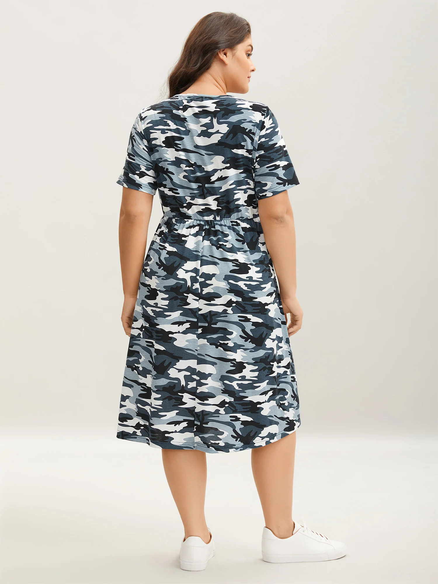 Camouflage Print Round Neck Pockets Midi Dress