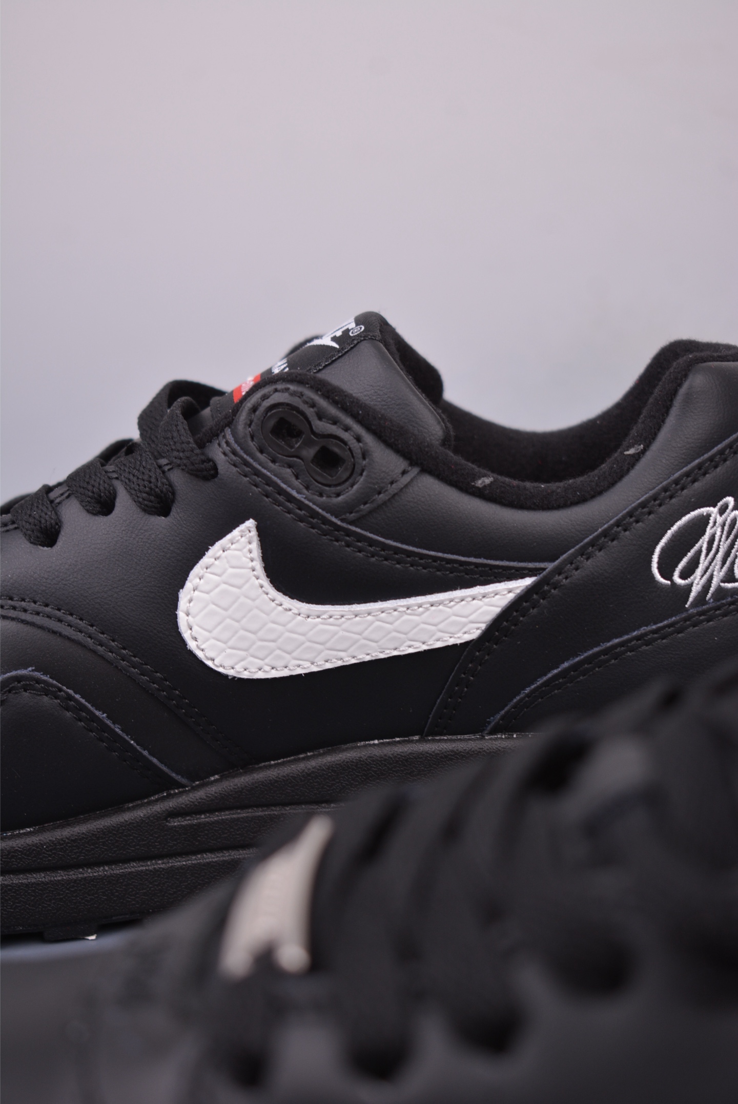 Supreme x Nike Air Max 1 '87 SP 'BLACK WHITE' HF8813-001