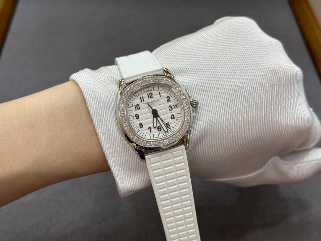 Patek Philippe Factory New AQUANAUT Series