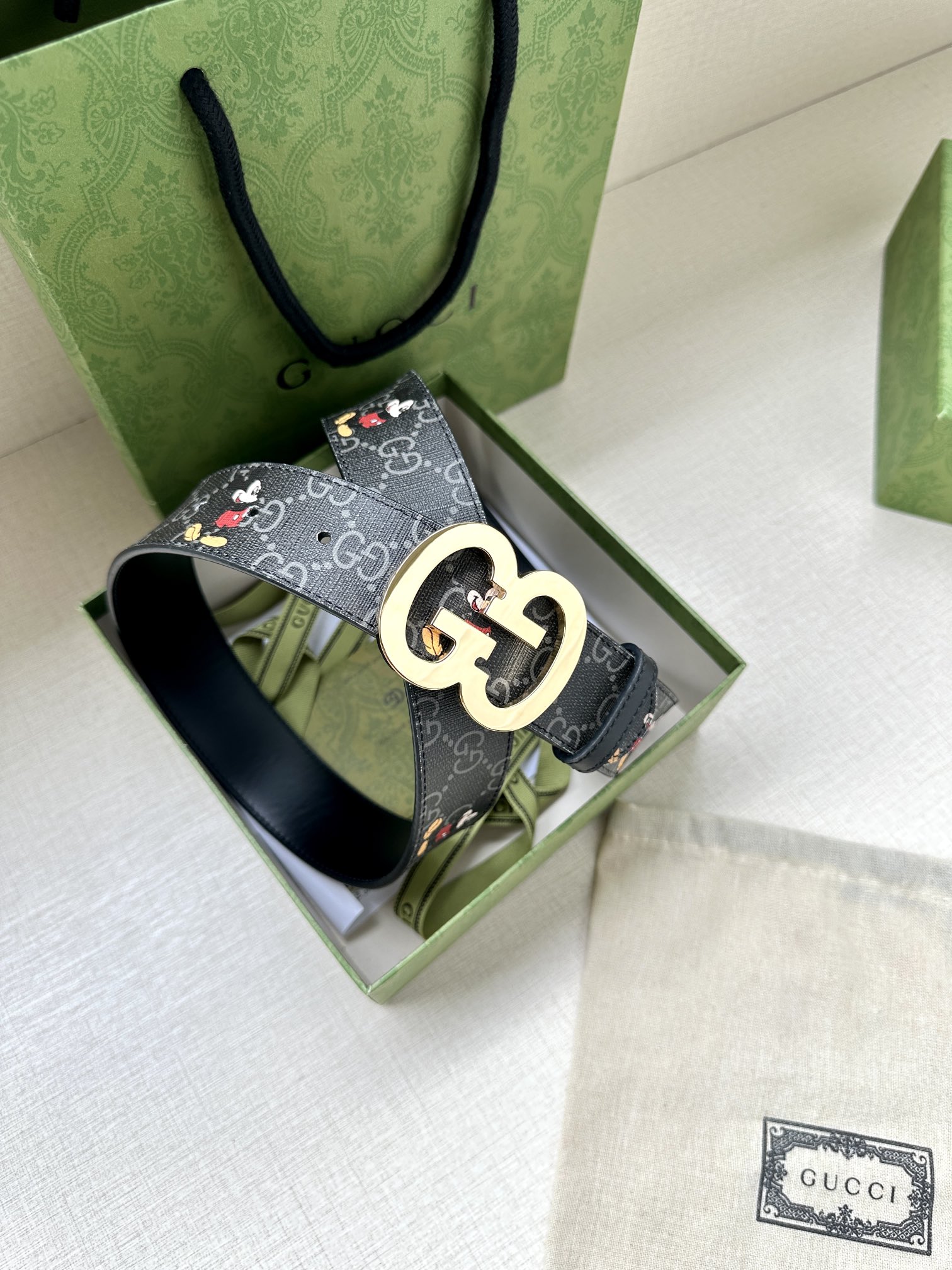 Gucci Mickey Mouse print double-sided leather belt width 4.0CM