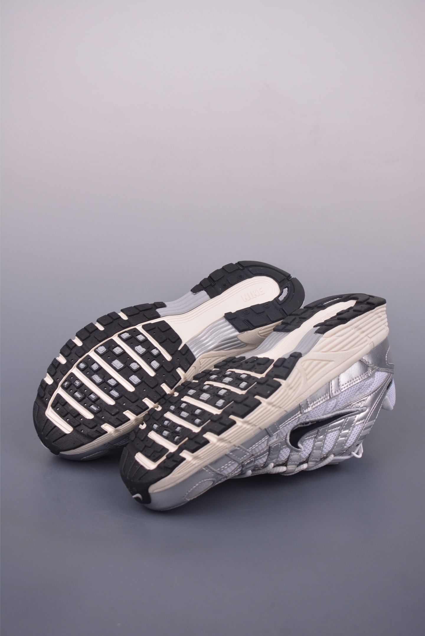 Nike Initiator Running INS sports shoes Silver Gray White Black CD6404-105