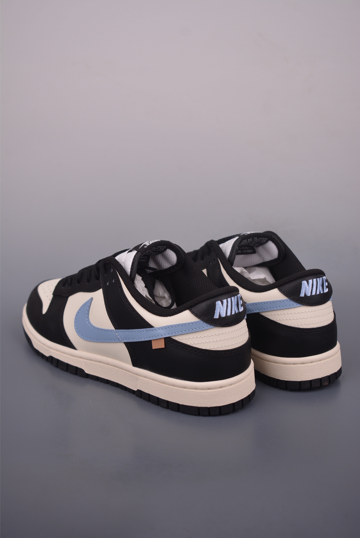 Nike SB Dunk Low 