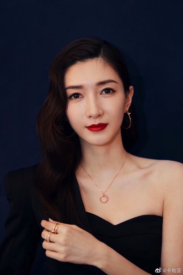 Cartier special edition diamond nail necklace