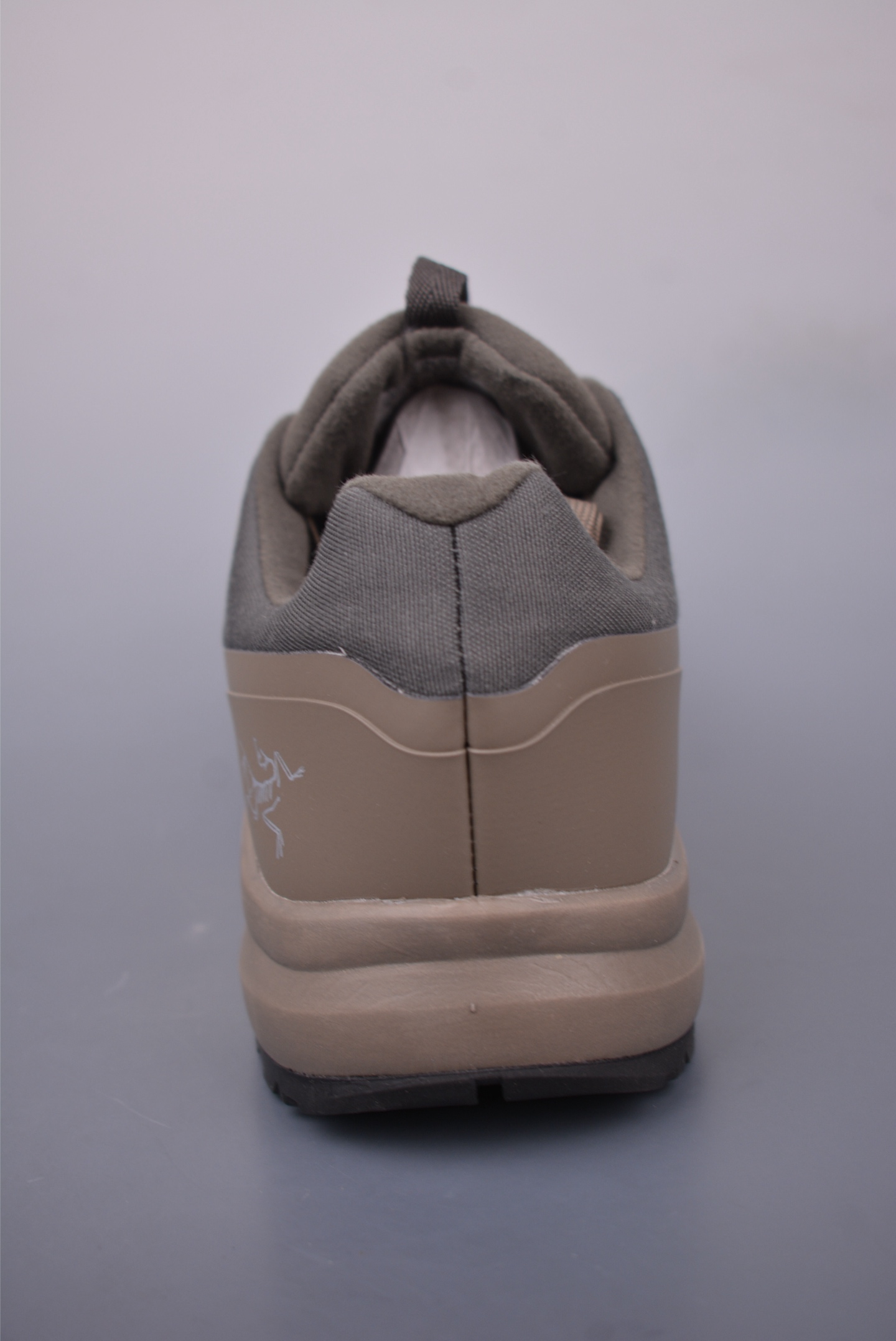Arc'teryx Norvan Club FG M sports shoes military gray 0772183633