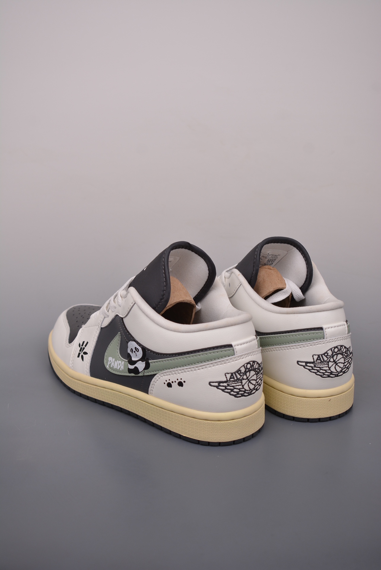 Air Jordan 1 Pouting Panda Gray  DC0774-001