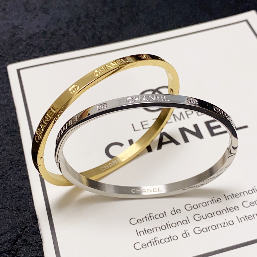 Chanel narrow engraved letter bracelet