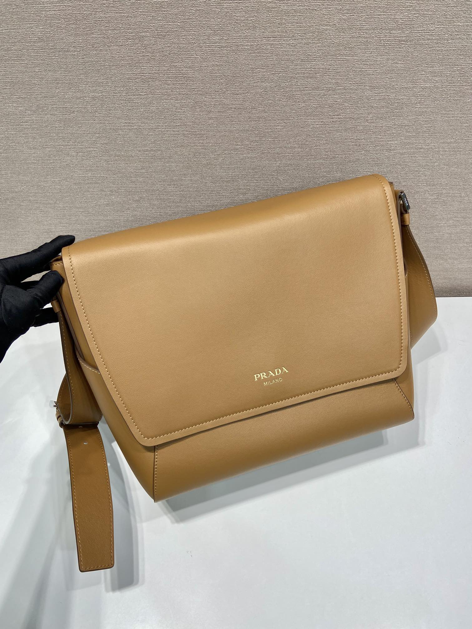 Prada New Large Messenger Bag 2VD068