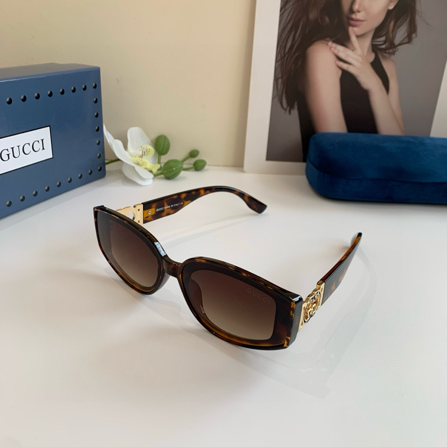 Gucci Round Frame Sunglasses