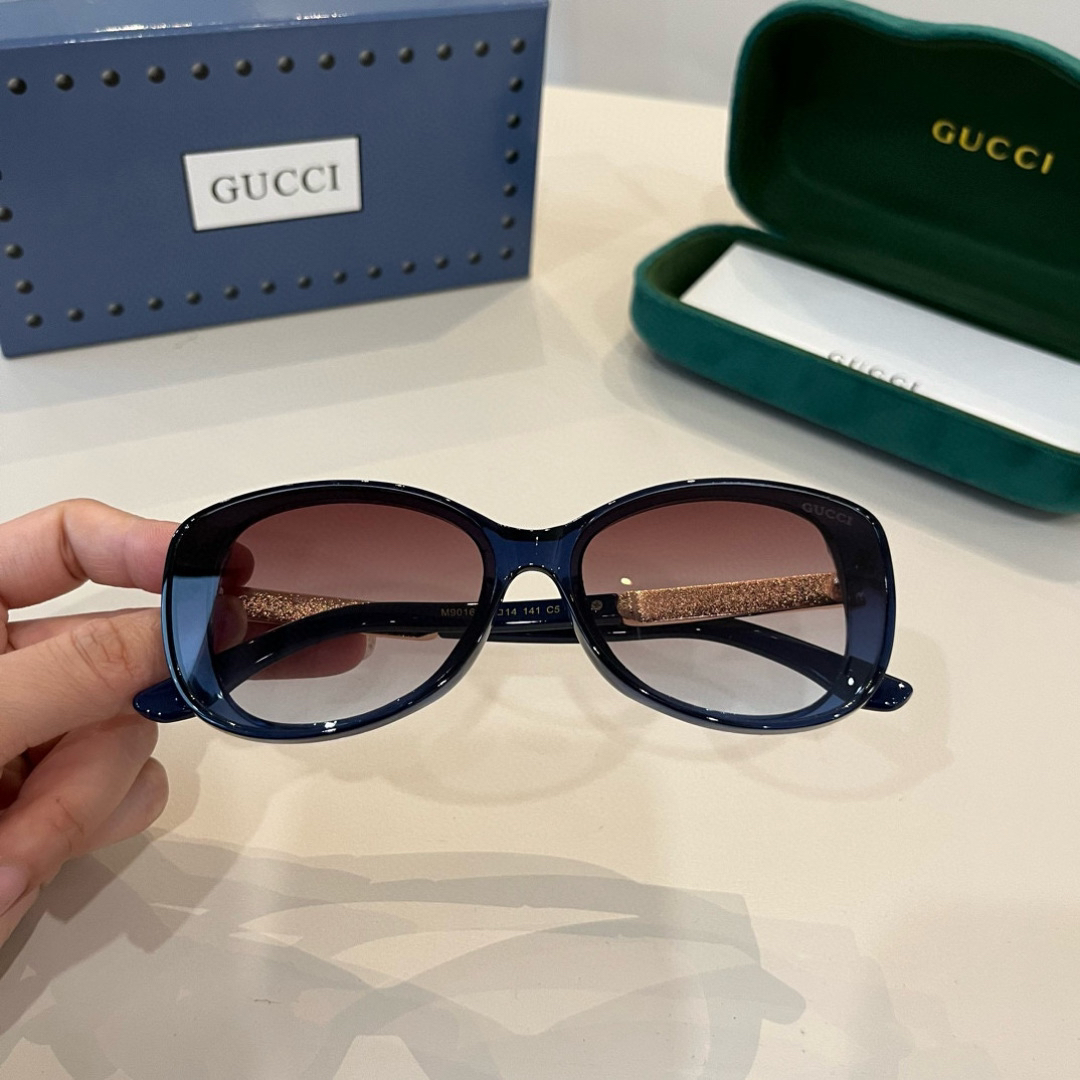 Gucci Round Frame Sunglasses