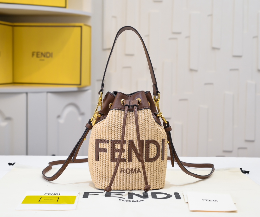 FENDI Mon Tresor Small Bucket Bag