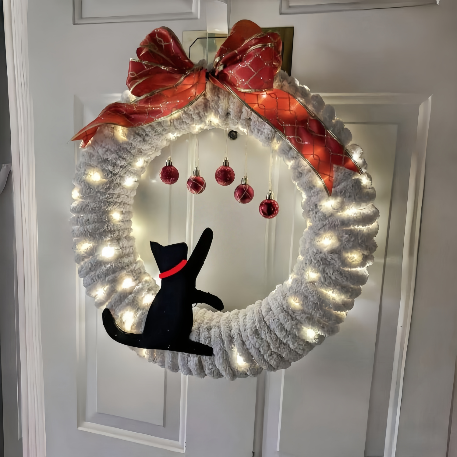 🔥LAST DAY 50% OFF🔥Cats winter Christmas front door wreath With Light
