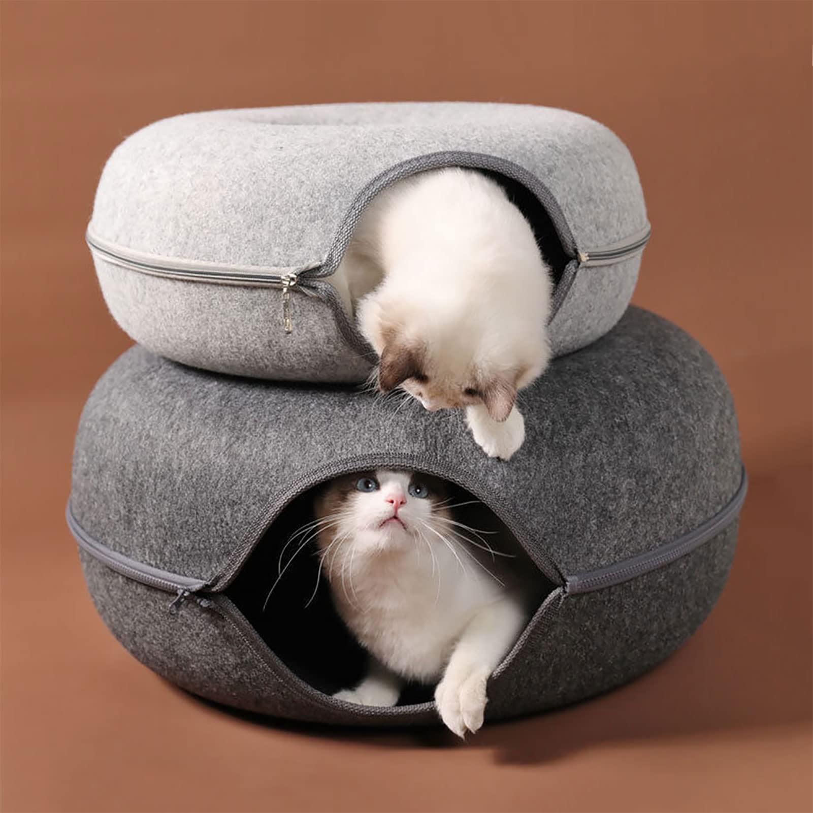 Large Cat Tunnel Bed for Indoor Cats, Scratch Resistant Donut Cat Bed, Up to 30 Lbs