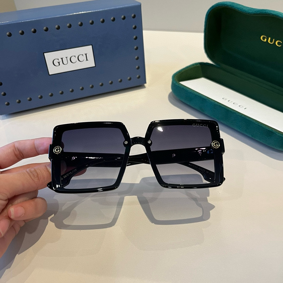 Gucci Square Frame Sunglasses