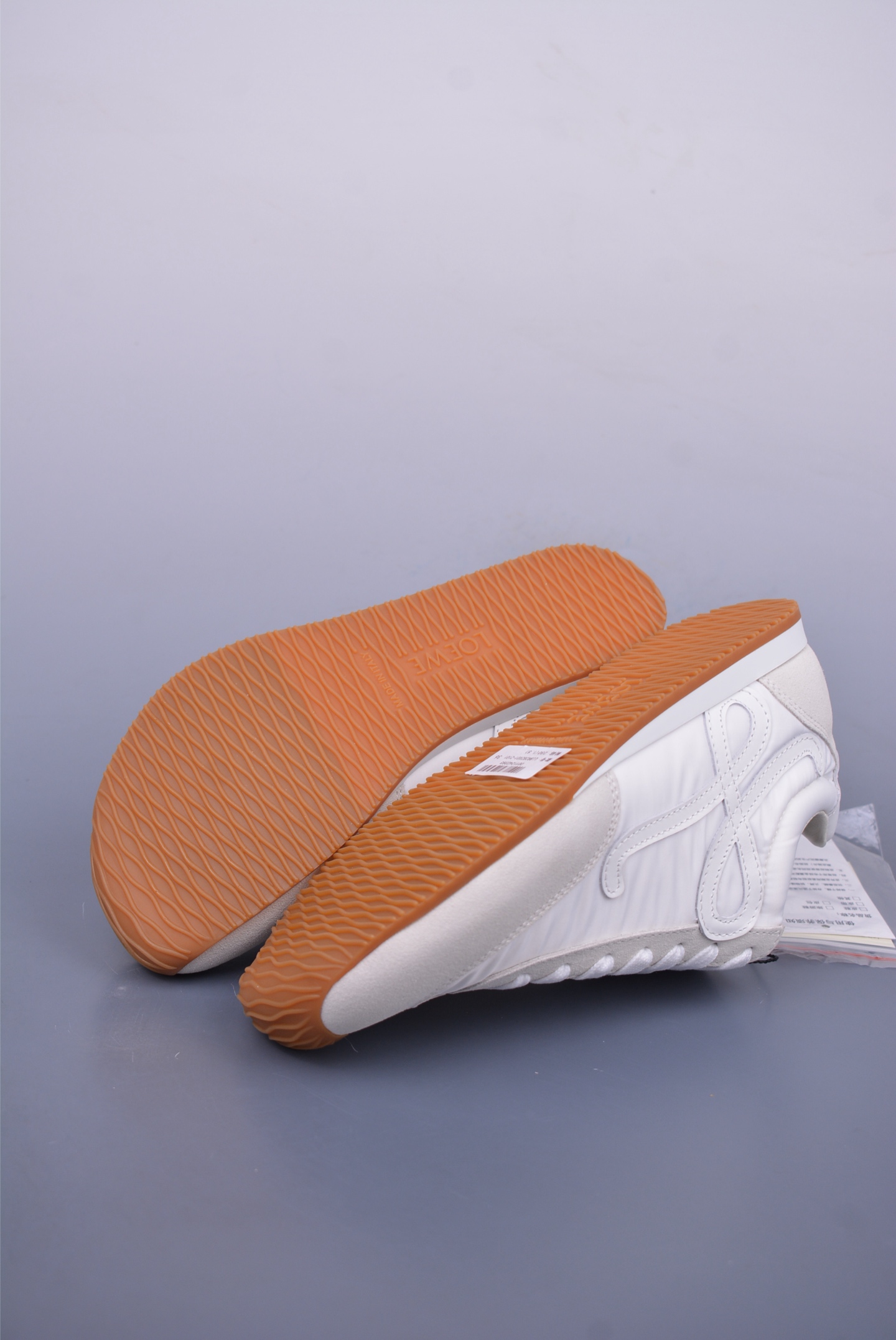 Loewe Ballet Runner 2.0 Sneakers Off-White M816282XB3-2100