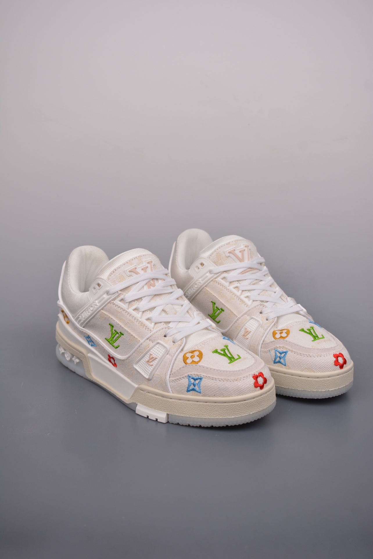 Louis Vuitton Trainer Sneaker Low Off-White Color Jacquard 1A7S52