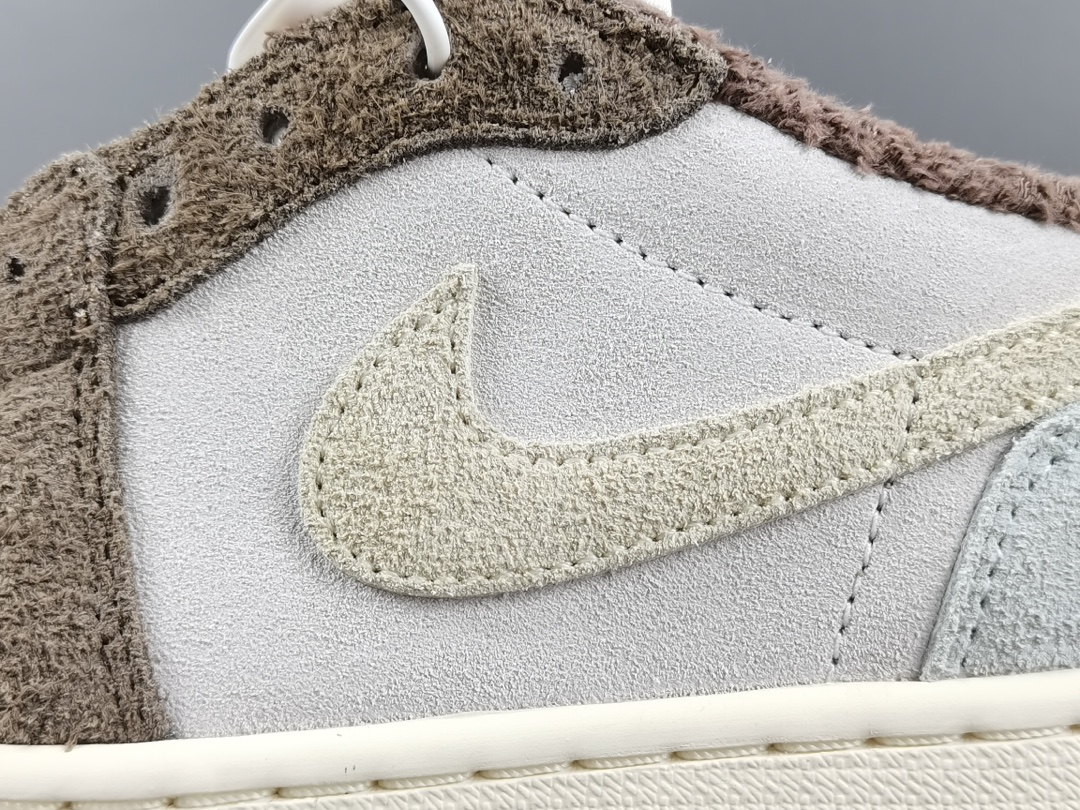 Nike Air Jordan 1 Low OGYear of the Rabbit DV1312-200