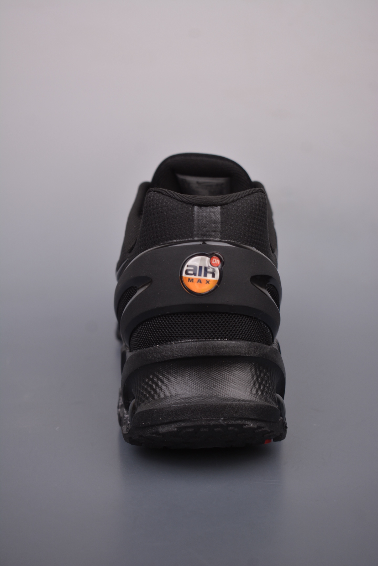 Nike Air Max DN8 Triple Black FQ7860-008