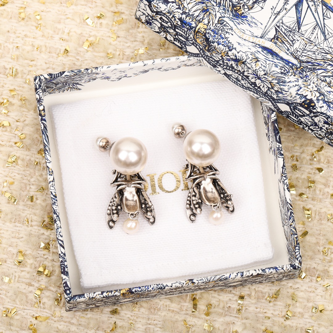 Dior Bee Letter Earrings