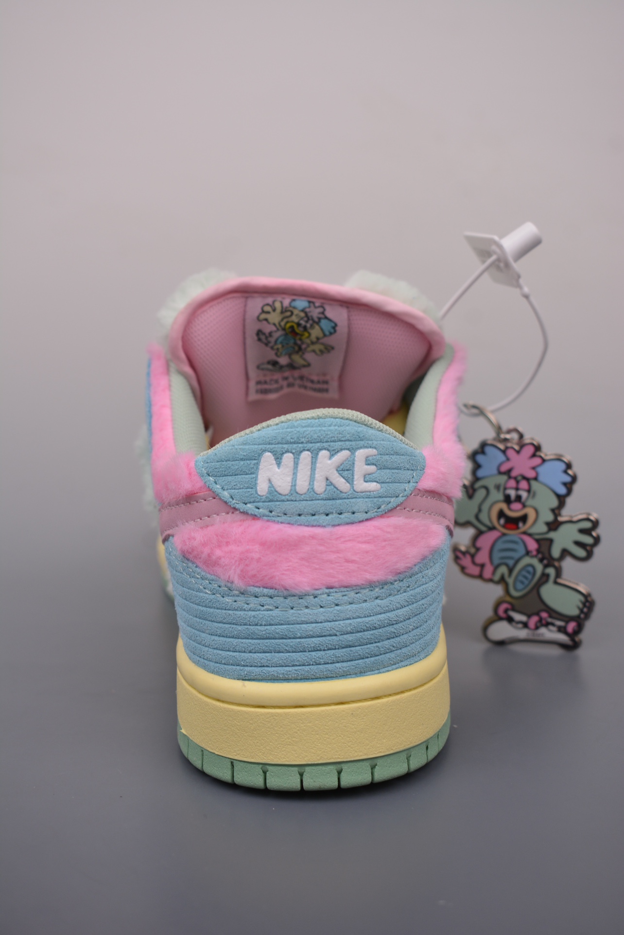 Verdy x Nike SB Dunk Low Pro Visty Plush Blue FN6040-400