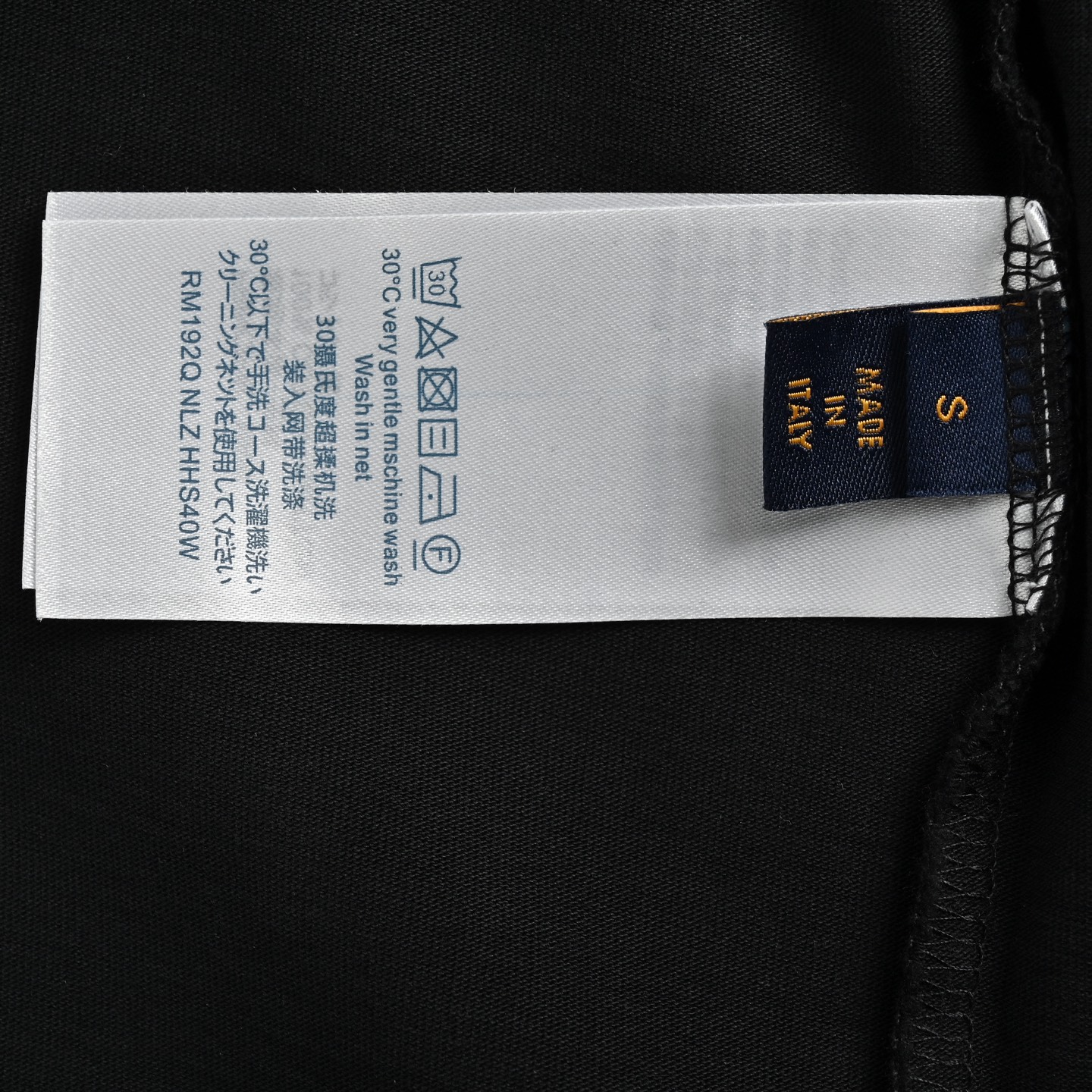 Louis Vuitton short-sleeved shirt with hand-painted embroidered logo on the chest