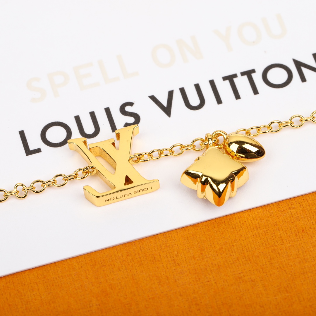 Louis Vuitton Pink Diamond Four-Leaf Clover Bracelet