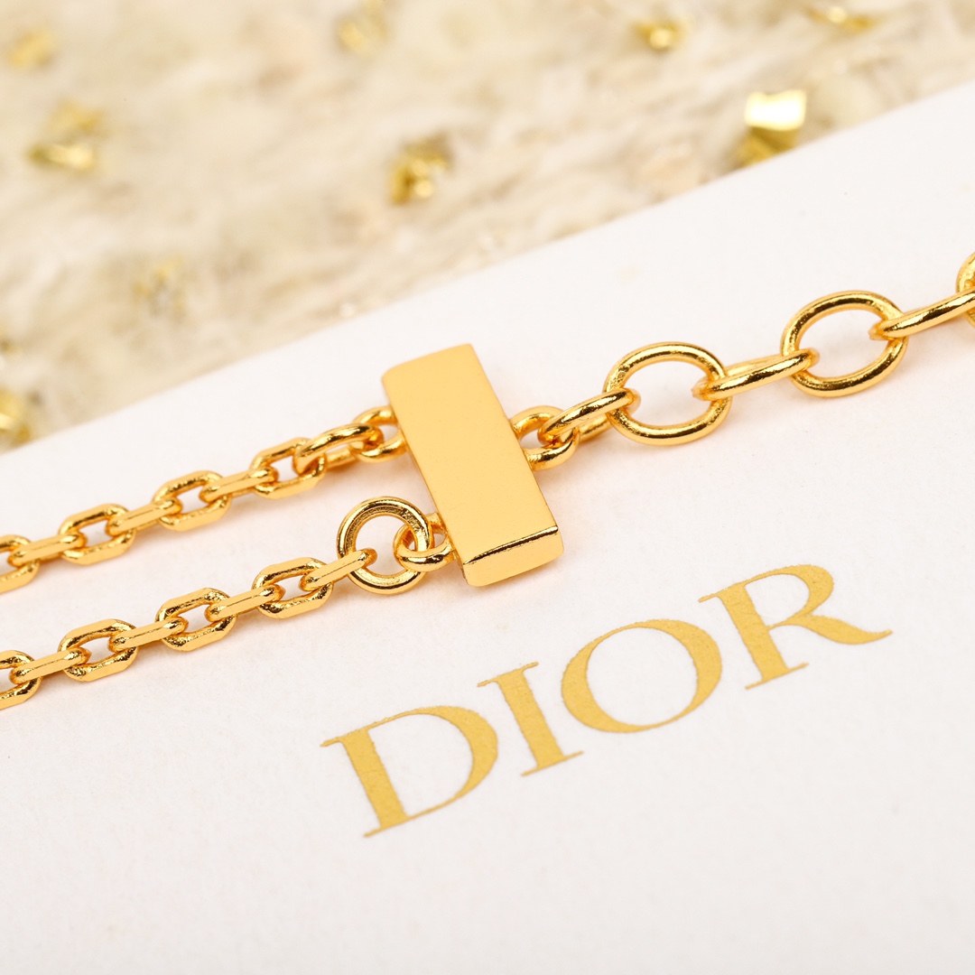 Dior hollow letter square pendant bracelet