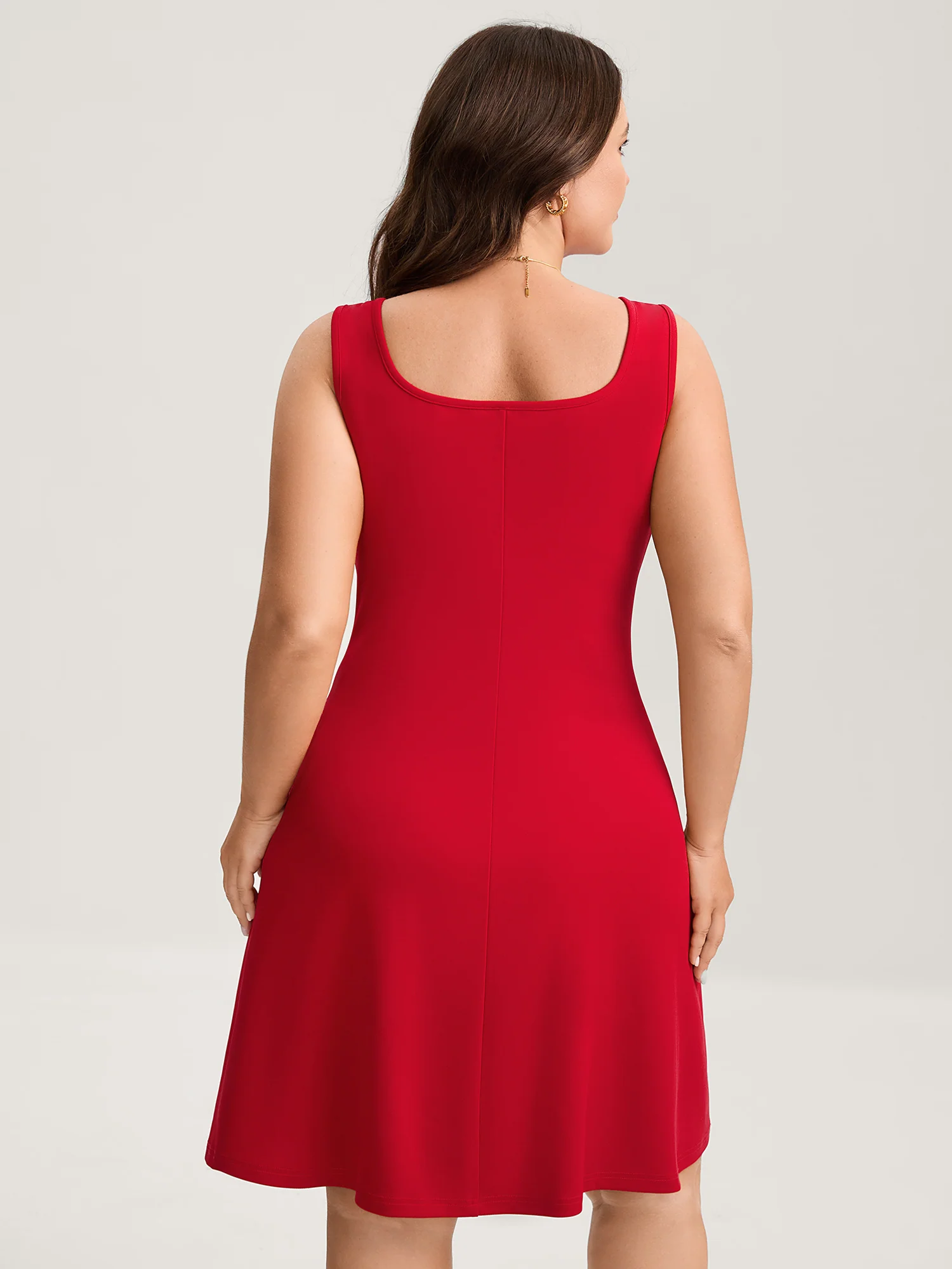 Stretchy Sculpted Side Pockets Midi Dress