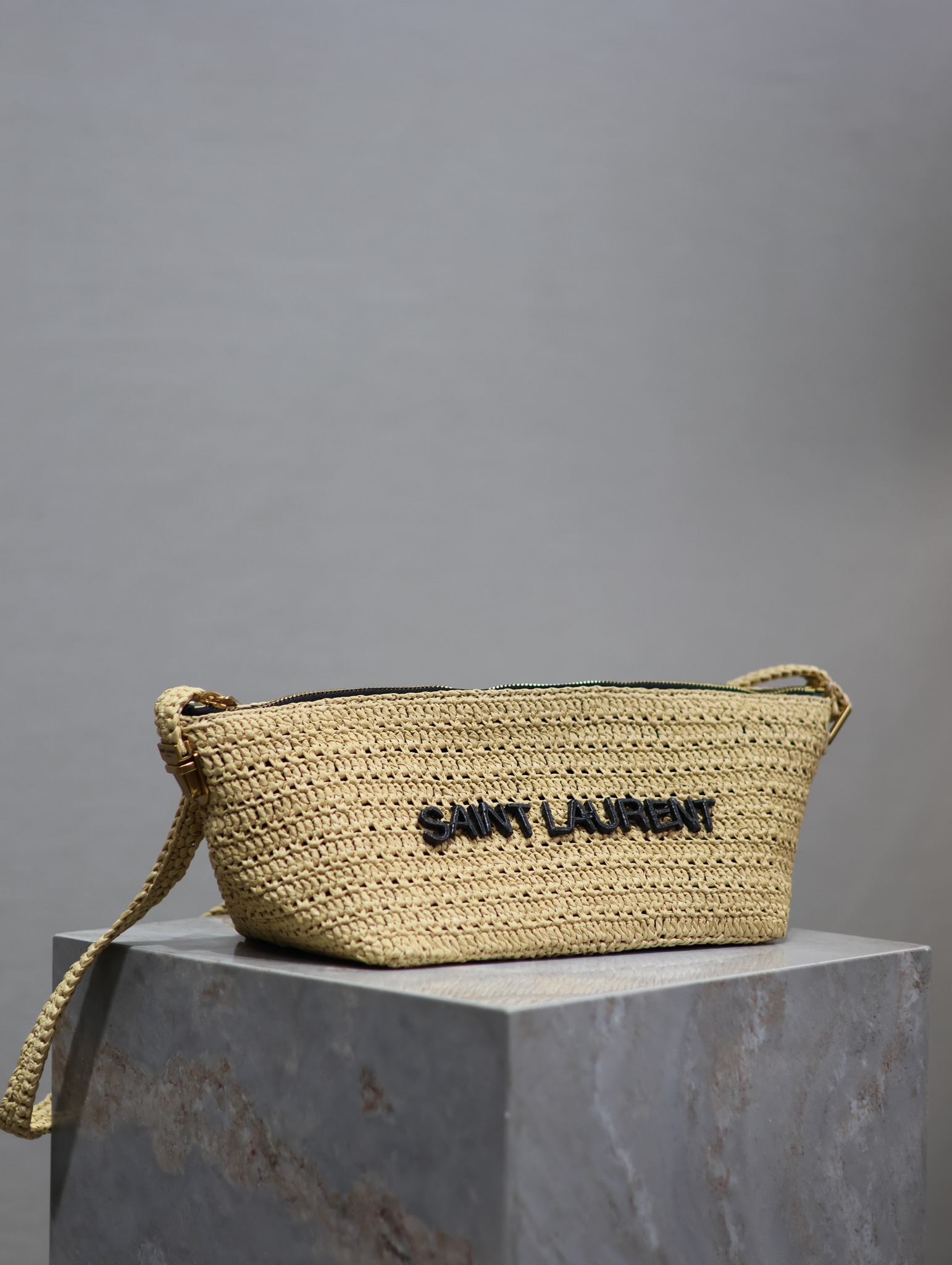 Yves Saint Laurent Crossbody bag Raffia woven bag 667490