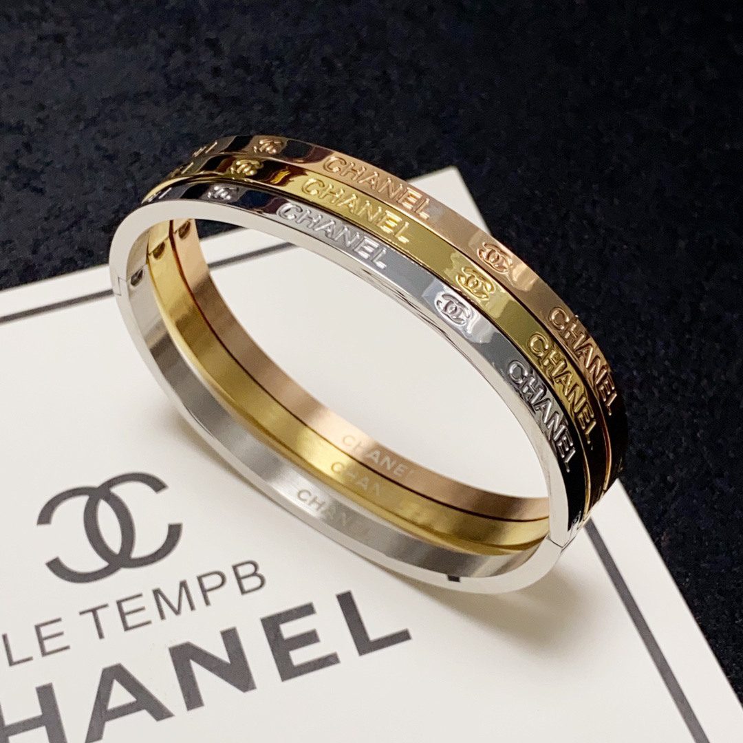 Chanel narrow engraved letter bracelet
