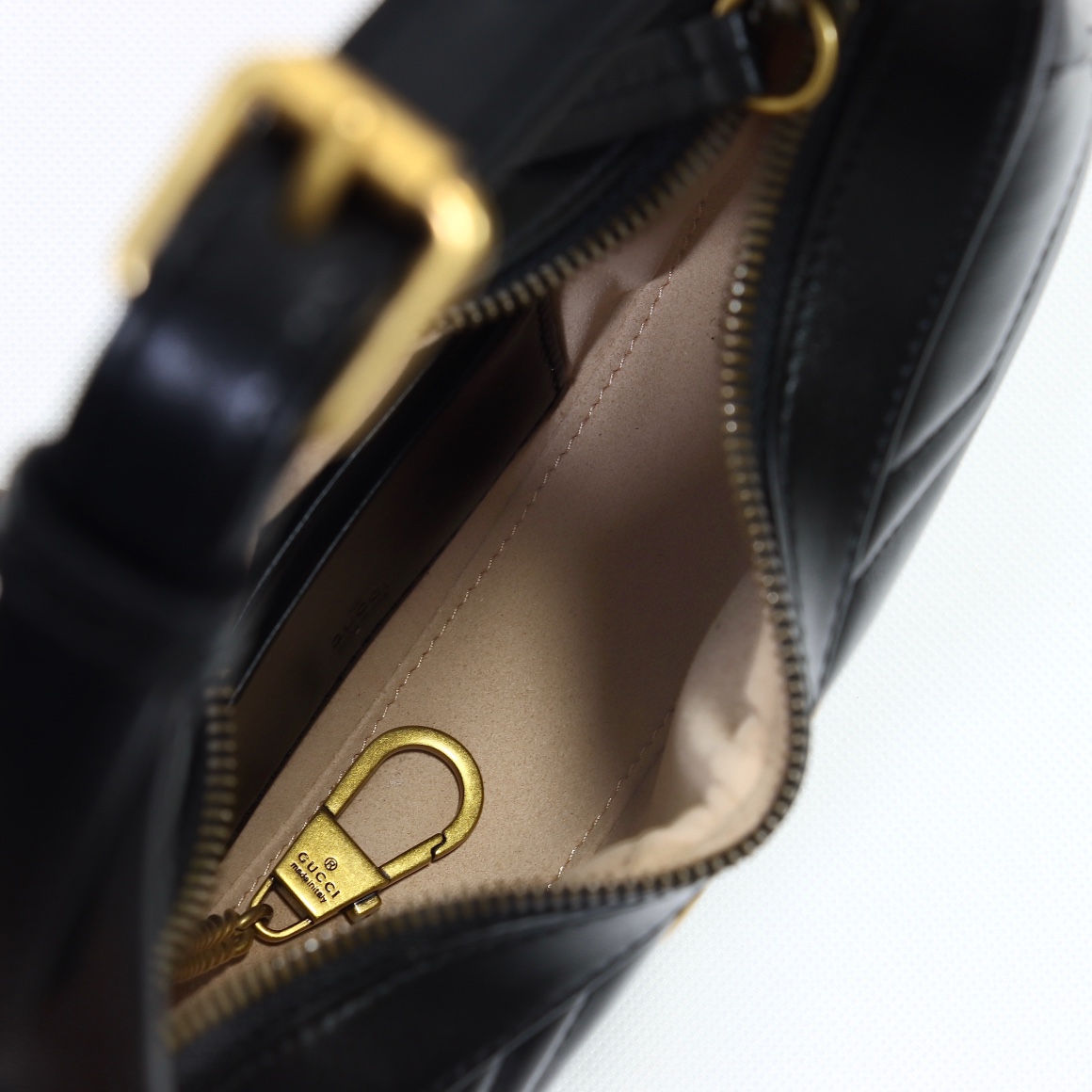 Gucci GG Marmont small shoulder bag 699514 DTDHT 1000